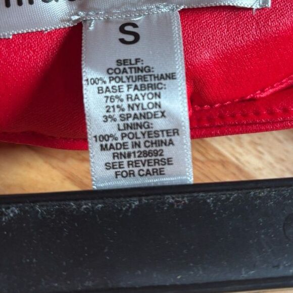 MADDEN GIRL PLEATHER VALENTINE CHILL RED PLEATED EXTRA SHORT SKORT SIZE MEDIUM - Picture 3 of 3